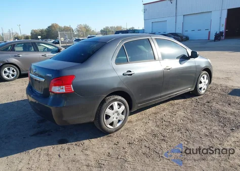 2010 Toyota Yaris z USA, uszkodzony, nr VIN JTDBT4K3XA1367711
